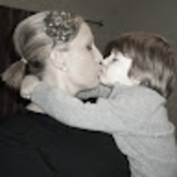 Meet your Posher, Kim - Picture 1 of 1